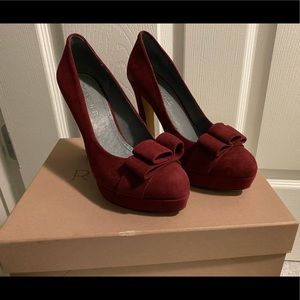 Rosegold women red pumps, size 6